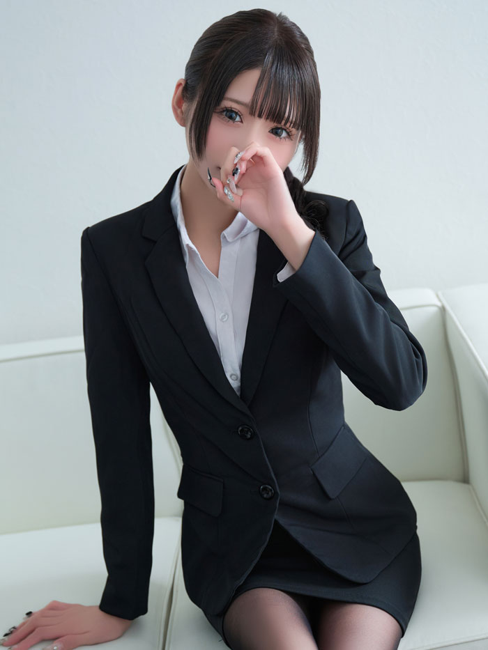 御影 みさ(22)